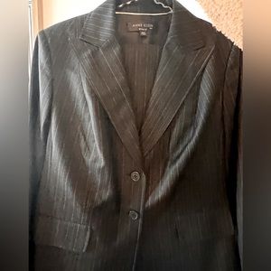NWT Anne Klein two piece pantsuit; black with white pinstripes.